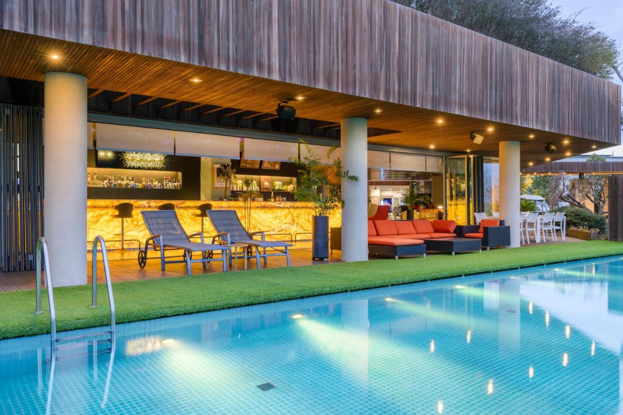 Hotel Bayhill Pool &